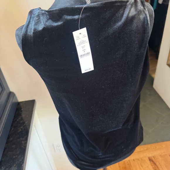 WHITE HOUSE BLACK MARKET NWT BLACK VELVET WOMEN'S SIZE SMALL TOP BRAND NEW! - Picture 6 of 6